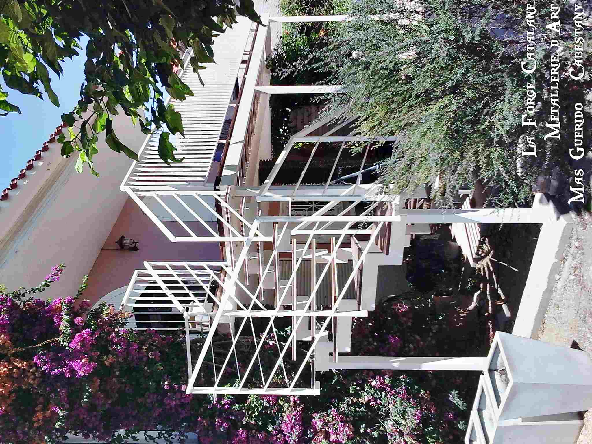 Escalier double limon cremaillere double quart tournant thermolaquage blanc marche bois rampant lisses horizontale Forge Catalane.jpg